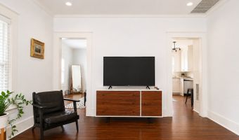 211 MONTCLAIR St, Alamo Heights, TX 78209