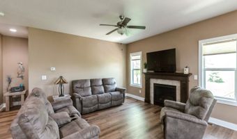 1642 S 11th St, Adel, IA 50003