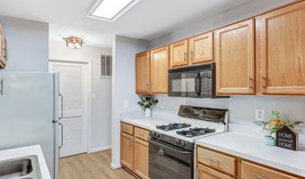 7532- F COXTON Ct 126, Alexandria, VA 22306