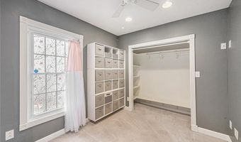 614 S 7th St, Atchison, KS 66002