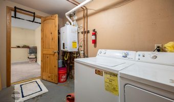 890 Lancaster Dr, Anchorage, AK 99503
