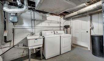 825 Dan St, Akron, OH 44310