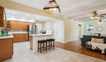7300 NEEDWOOD Rd, Rockville, MD 20855
