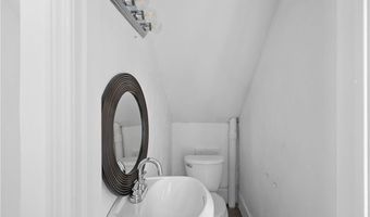 136 Juniper St, East Providence, RI 02914
