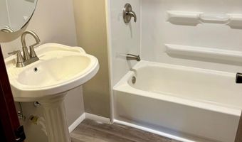 1402 Chestnut St, Atlantic, IA 50022
