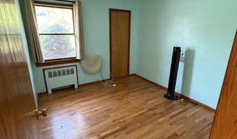 109 Nassau Dr, Albertson, NY 11507