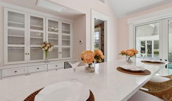 357 12TH St, Atlantic Beach, FL 32233