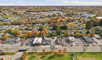 651 W Main Rd, Middletown, RI 02842