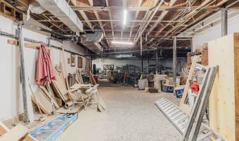 915 Chestnut St, Carlin, NV 89822