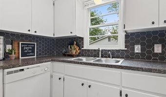 348 N Fenway Ave, Bartlesville, OK 74006