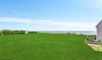 10 Calef Ave, Narragansett, RI 02882