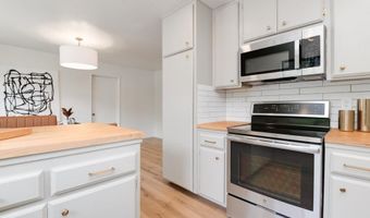 4635 Briar Ridge Rd, Oceanside, CA 92056