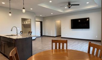 640 S 9th St, Akron, IA 51001