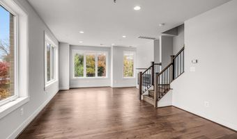 6940 ROCKLEDGE Dr, Bethesda, MD 20817