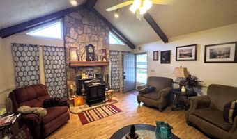 23 B St, Bay Springs, MS 39422