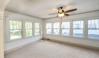 1001 42nd St, Des Moines, IA 50311
