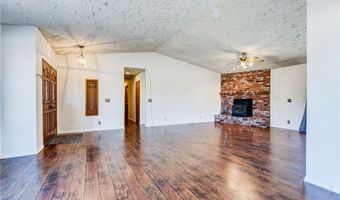 14076 Wawona Rd, Apple Valley, CA 92307