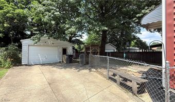 592 Lindell St, Akron, OH 44305