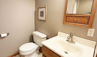 1219 SW 8th Ave, Aberdeen, SD 57401