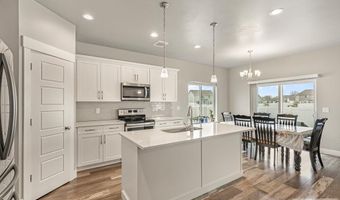 408 N Curlew Dr, Ammon, ID 83406