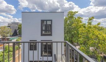 722 KENYON St NW #2, Washington, DC 20010