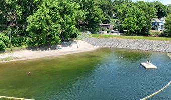 15 Wondy Way, Danbury, CT 06811