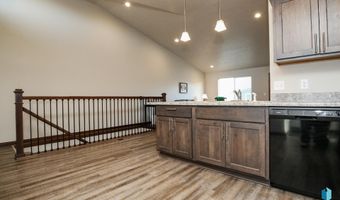 2722 E Sunburst Dr, Brandon, SD 57005