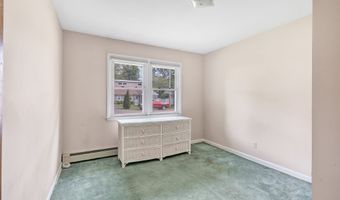 85 Elmsford Rd, Bridgeport, CT 06606