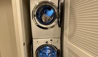 7171 WOODMONT Ave 806, Bethesda, MD 20814