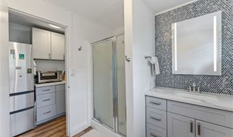 6085 Manukapu Pl, Honolulu, HI 96821