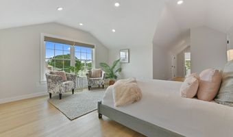 176 Medford St 176, Arlington, MA 02474