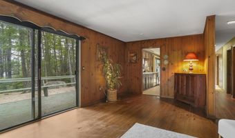 4 Clark Island Rd, Amherst, NH 03031
