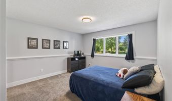 21501 Lake George Blvd, Oak Grove, MN 55303