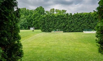 1658 PINEWIND Dr, Alburtis, PA 18011