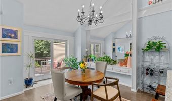 140 Pine Glen Dr, East Greenwich, RI 02818