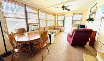 25 Leisure Dr, Auburndale, FL 33823