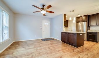 706 W GLEBE Rd, Alexandria, VA 22305