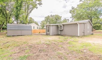 211 S Line St, Weatherford, TX 76086