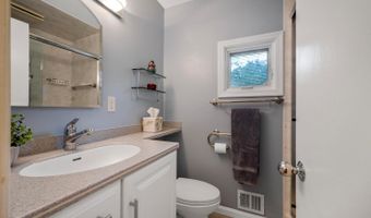7906 IVYMOUNT Ter, Potomac, MD 20854
