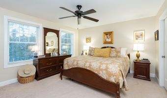 226 Villager Rd, Chester, NH 03036