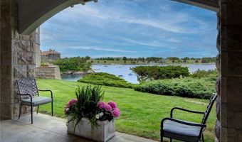 127 Harrison Ave 7, Newport, RI 02840