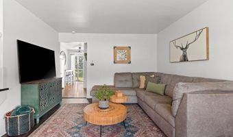 800 N HAWTHORNE Dr, Appleton, WI 54915