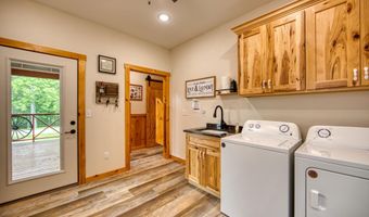 305 Griffin Ln, Allardt, TN 38504
