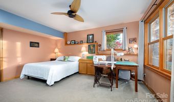 105 Avondale Heights Rd, Asheville, NC 28803