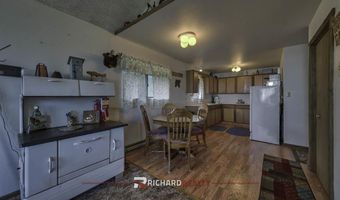 71 Painter Rd, Cody, WY 82414