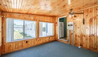 2 Windsor Dr, Alfred, ME 04002