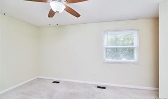 241 Valleyoak Ct, Ballwin, MO 63021