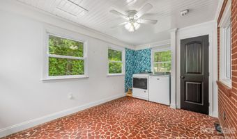 3227 Driftwood Dr, Charlotte, NC 28205