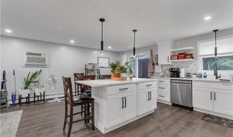 8 Gale Ct, North Providence, RI 02904