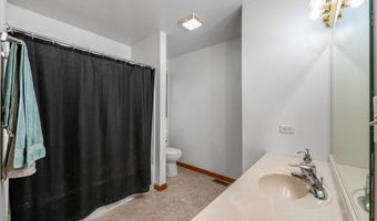 10118 Lund Ave, Algonquin, IL 60102